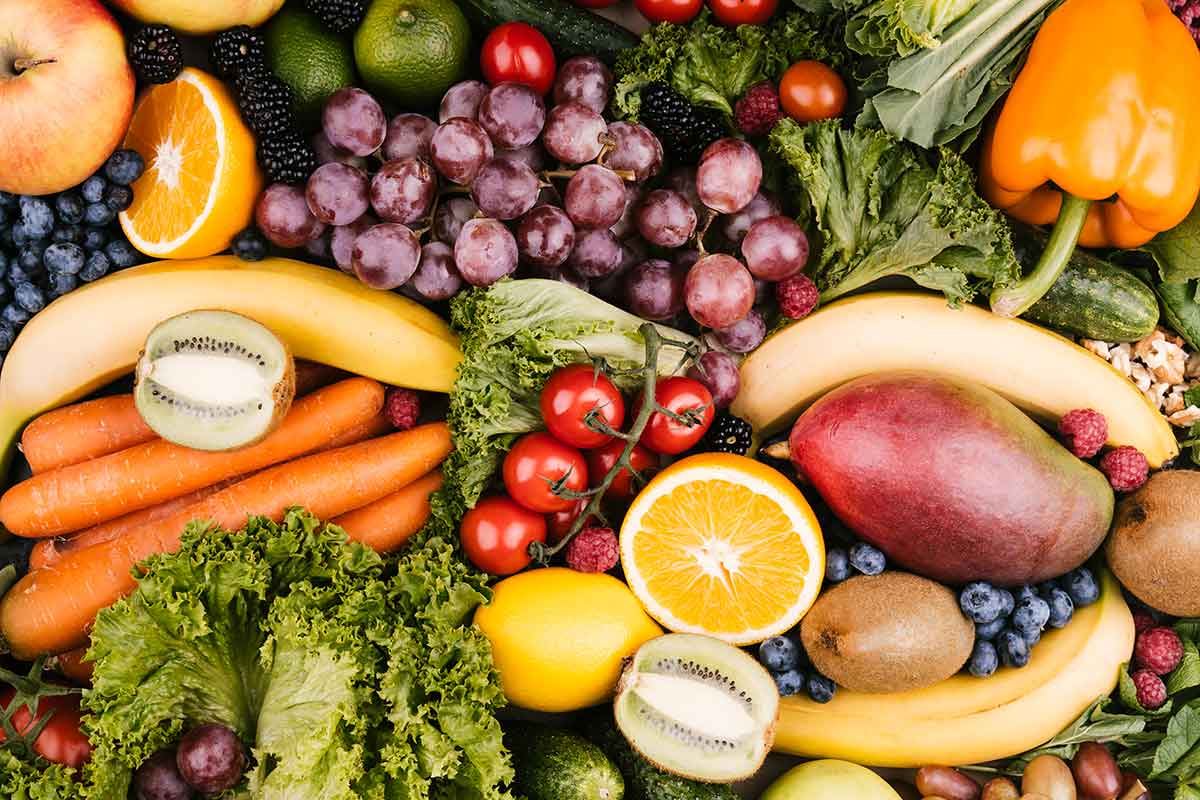 Here's A Few Common Fruits & Vegetables That Will Work Wonders For You ...